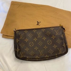 Louis Vuitton Pouchette